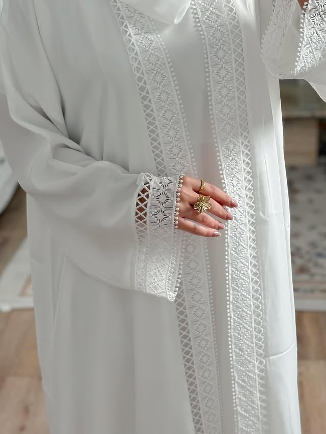 Zahra Cloak White Lace Abaya – Elegant